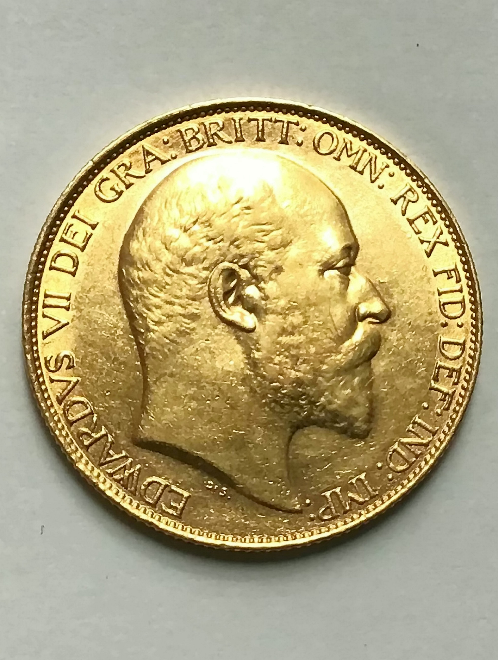 Secret coin hoard fetches £21,000 at auction - Vimarsana News