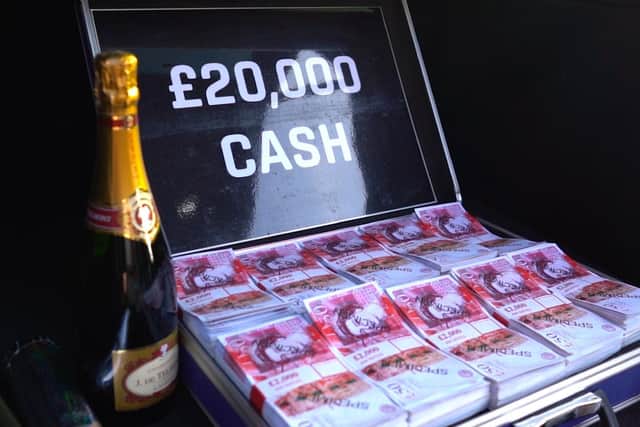 The lucky Banbury winner also got 20,000 in cash