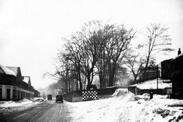 Kirkstall Hill in February 1947. Burley Road at the junction with Kirkstall Hill and St.Ann's Lane.