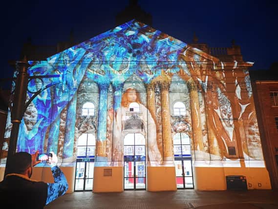 The Vine entrance to the Castle Quay shopping centre will light up with Christmassy scenes to add a truly festive flavour to Banbury this winter