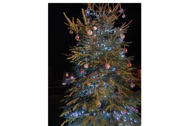 The residents at Longford Park Estate, near to Bodicote,  rallied round to have their first Christmas tree light switch on, on December 4 at the the Community Centre.