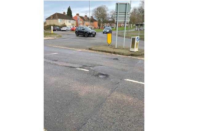 Works for the resurfacing of parts of the road between two Warwick Road roundabouts in Banbury have now been scheduled.