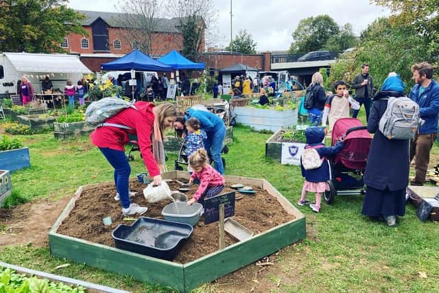 Banbury families turned out and celebrated nature during the Grimsbury Play Day over the half term school break. (photo by Tila Rodriguez-Past)