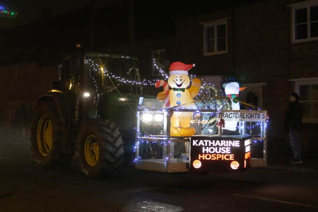 Christmas Tractor Run around Banbury area hailed as huge success raising nearly £20,000 for hospice charity (photo by Alex Robinson)