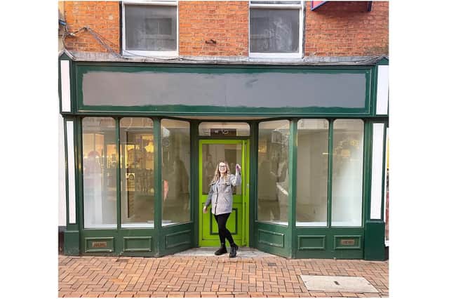 Jessica Bishop has officially taken the keys to her new business premises in Parsons Street of the town centre in Banbury. (Submitted photo)