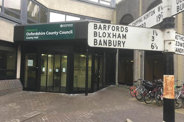 Six councillors have started to whittle down applicants for the £185,000-per-year job of interim chief executive at Oxfordshire County Council.