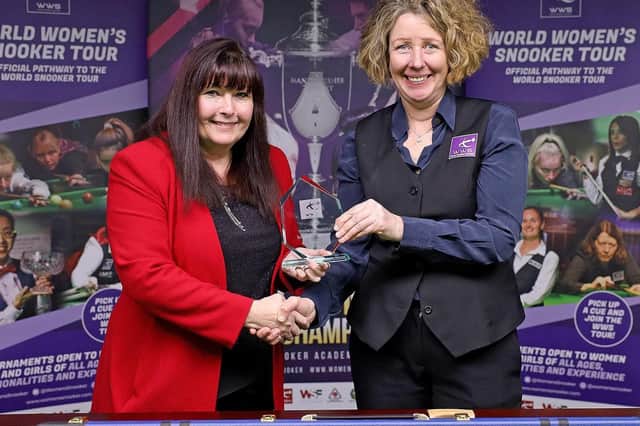 Banbury’s new world champion Tessa Davidson, with World Women’s Snooker President Mandy Fisher (Pictures by Matt Huart)