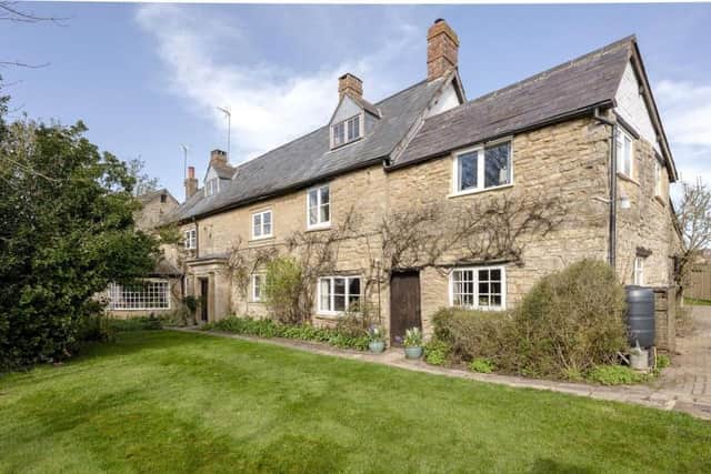 An impressivegrade II listed stone17th century househas come on the market near Brackley (Image from Rightmove)
