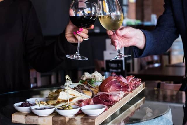 Bespoke wine bar - Veeno - is set to launch its latest outlet in the High Street of Banbury. (Image from Veeno)