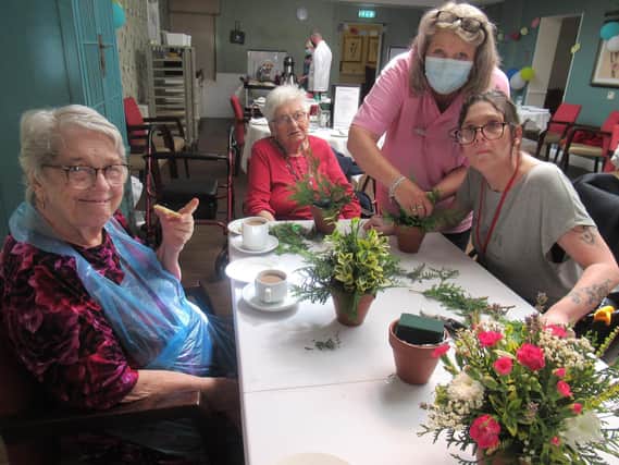 Barchester’s Glebefields care home in Banbury gives residents interactive floristry masterclass (Image from Glebefields care home)