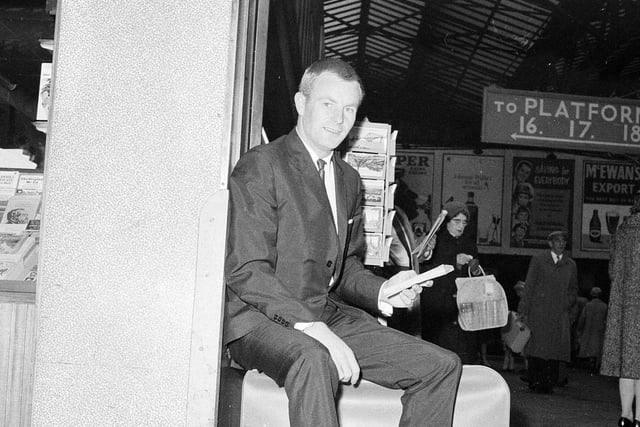 Scottish golfer Ronnie Shade leaves Waverley Station for a golfing tour of Australia in 1963.