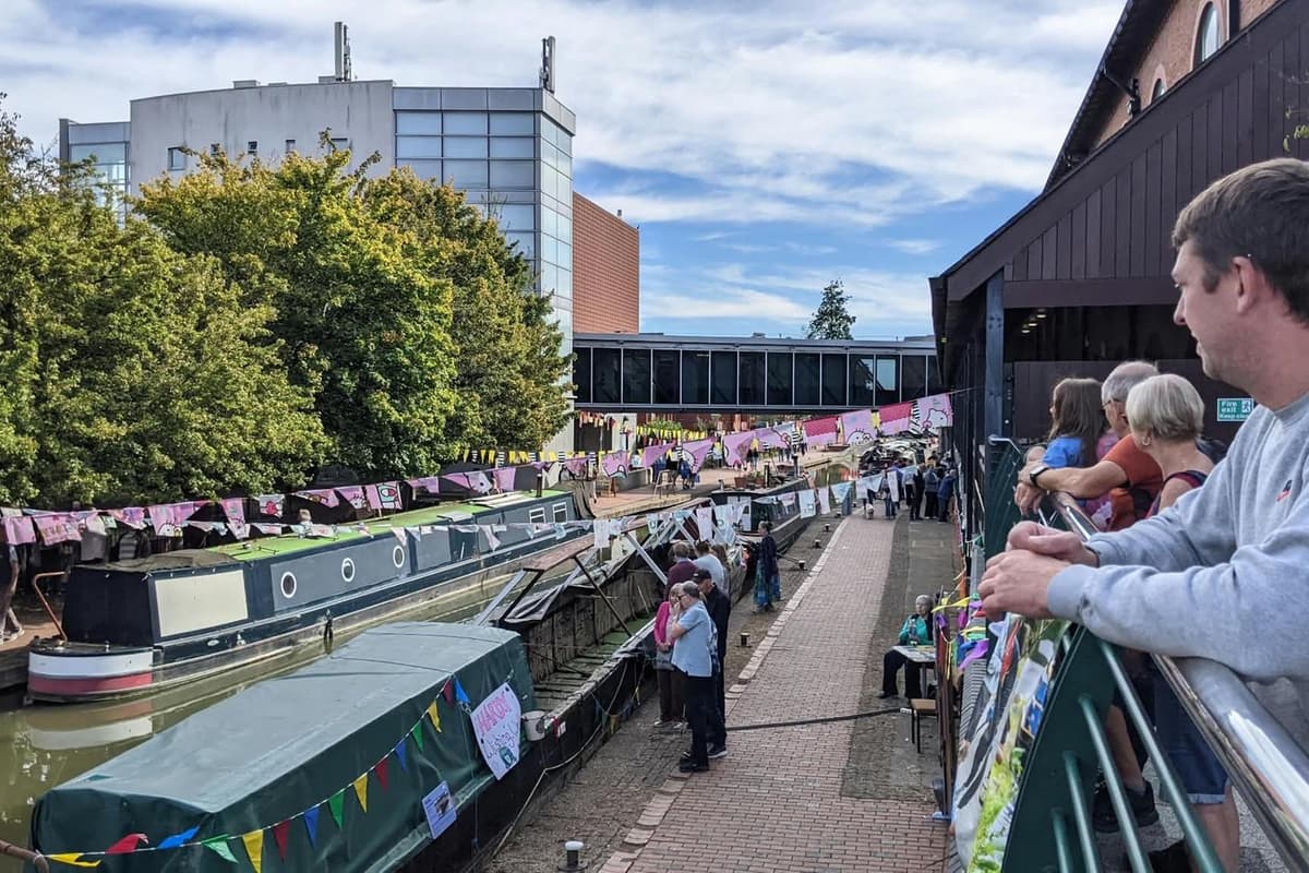 Musik, Gesang, Tanz und jede Menge Spaß machten das Banbury Canal Festival ...