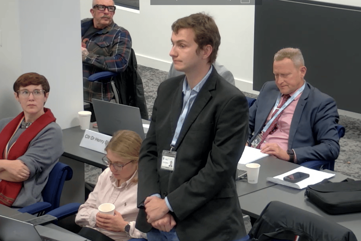 ‘Hate isn't welcome here’: District council for Banbury passes motion to ...
