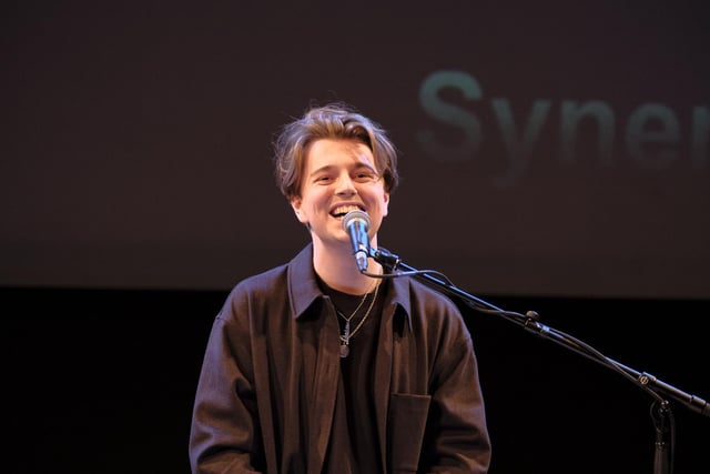 Singer-songwriter, pianist & multi-instrumental artist from Banbury Isaac Stuart at TEDx Banbury.