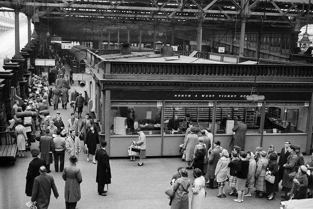 During the Easter holidays in 1960 Waverley Station was not as busy as in previous years - staff put it down to the colder than usual weather for the time of year.