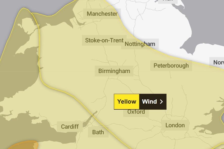 Met Office issues yellow weather warning as Storm Austen brings strong winds and heavy rain to Banbury