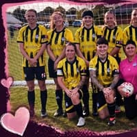 Banbury women's football teams honour Esme with black armbands and pink hearts