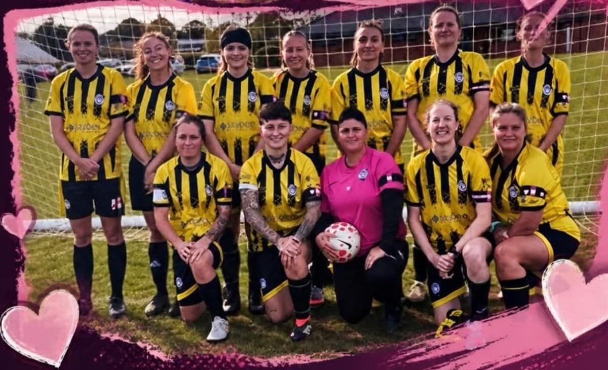 Banbury women's football teams honour Esme with black armbands and pink ...