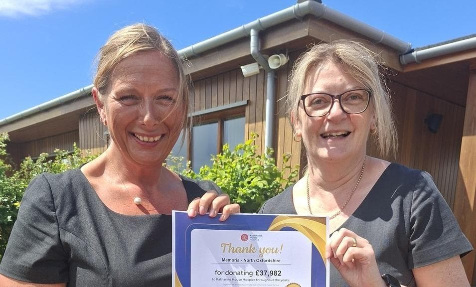 Das Krematorium von Banbury spendet dank einer Recyclingaktion 38 ...