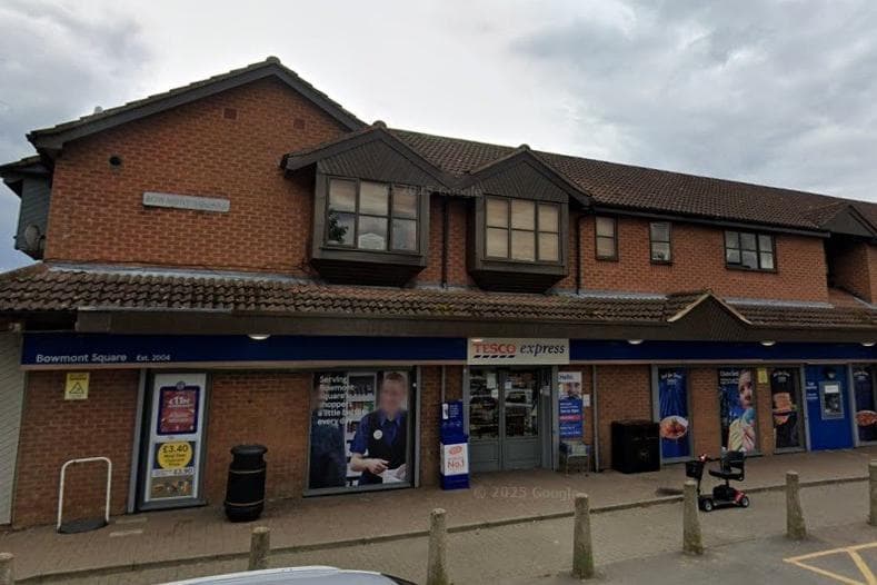 Man with 'no shoes' robs Bicester Tesco with box-cutter knife