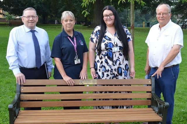 Cllr Martin Phillips (right), Paul Almond (Banbury Town Council’s Environment Officer) with Jennifer Jenner and Terri Saunders at one of the renovated benches