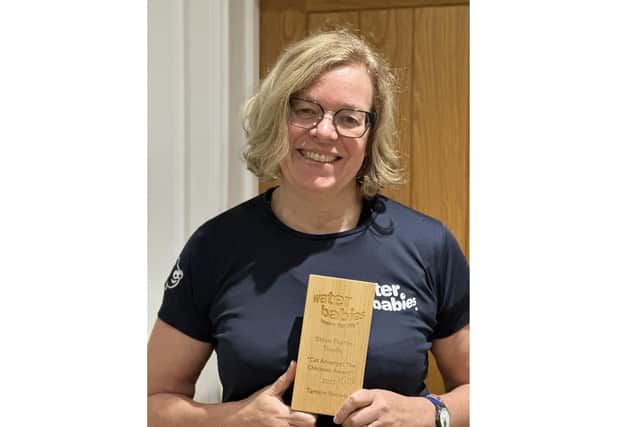 Banbury swimming coach Tamsin Brewis has been recognised for her dedication to teaching children to swim.