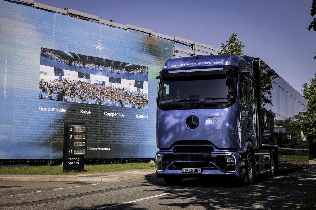 Mercedes aus Brackley präsentiert vollelektrischen Lkw – Meilenstein für ...