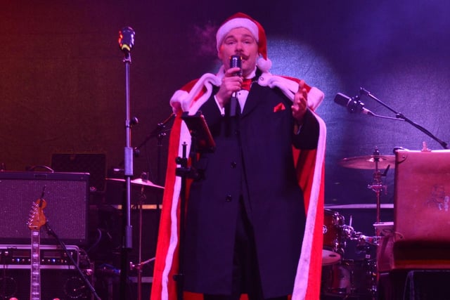 Retro singer Beau Norton performed classic Christmas numbers for the crowd.