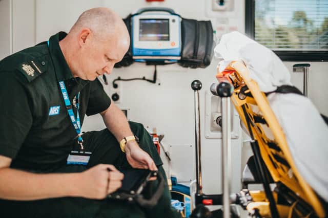 Paramedics in Banbury are set to become amongst the first to be able to alert other healthcare workers of a patient's dementia.