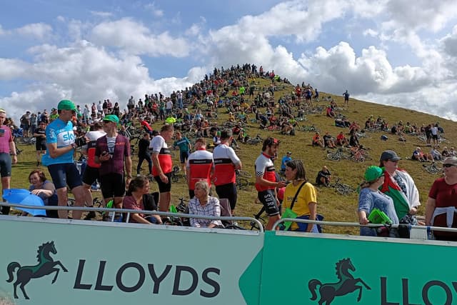 Bilder und Videos: Das Radrennen Lloyds Tour of Britain kommt an einen ...