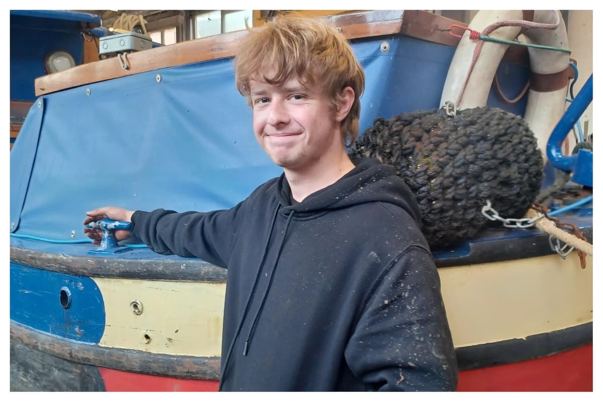 Banbury apprentice to learn endangered traditional waterways skills after ...