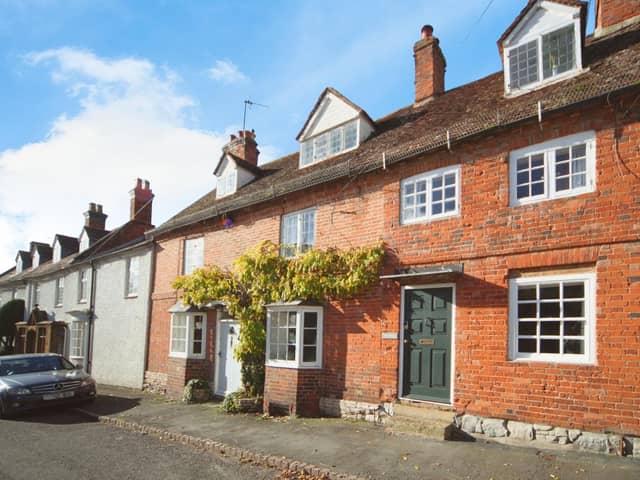 The well-maintained terrace house is situated in the heart of Kineton.