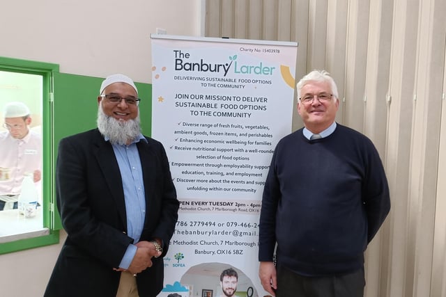 Banbury Town Mayor Fiaz Ahmed and Reverend David Alderman of the methodist church.