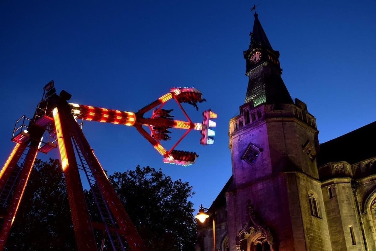 Banbury’s historic Michaelmas Fair returns today with rides ...