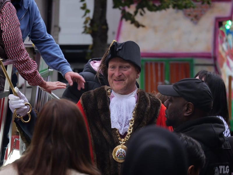Mayor Mark Cherry granting free rides.