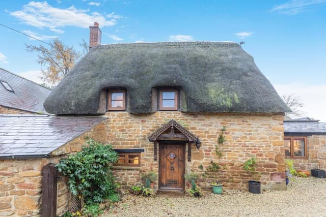Property Focus: This characterful 17th-century cottage with a thatched ...