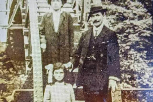 Independent Labour Party councillor Herbert Payne with his wife and daughter