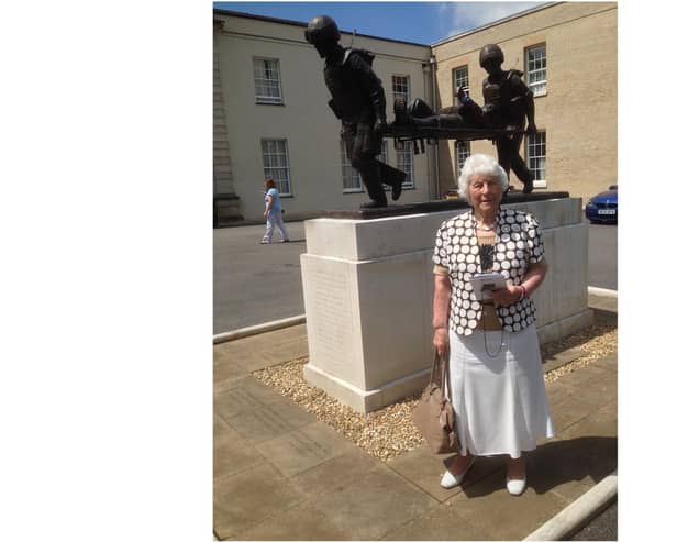 Dorothy outside Tedworth House in front of Stretcher Bearer (photo by Dave Bowers)