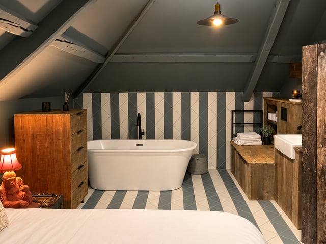 The principal bedroom.