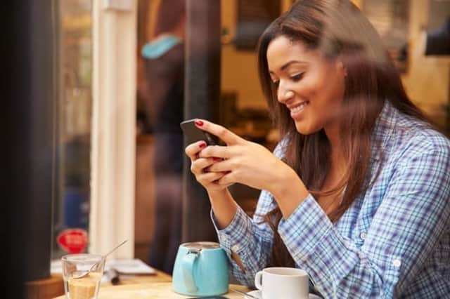 The app scans your contacts list to identify admirers among people you already know (Photo: Shutterstock)
