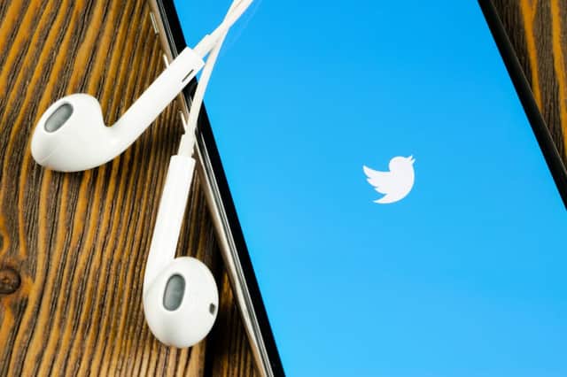 Have you seen the trend on your Twitter timeline? (Photo: Shutterstock)