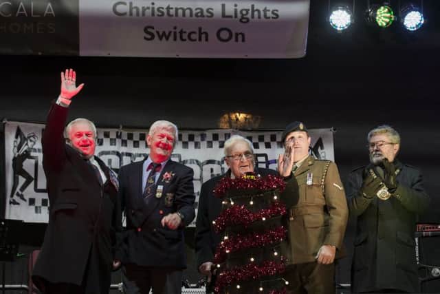 Banbury Christmas lights switch-on NNL-171127-012335009