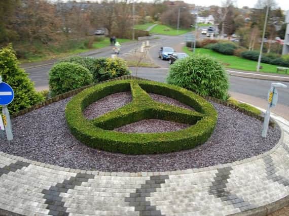 Mercedes roundabout at Reynard Park