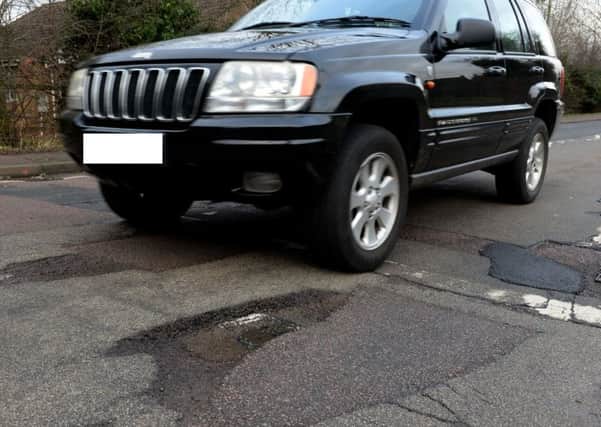 A particularly nasty pothole on Middleton Road, Banbury NNL-180126-164740001
