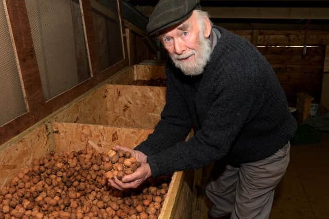 David Barbour of Heath Farm, Swerford, Banbury, had crop of walnuts stolen. NNL-181023-124000009