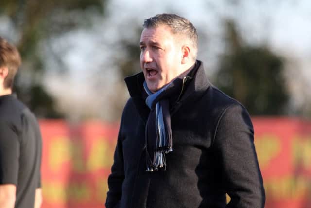 Banbury United manager Mike Ford NNL-180225-081430009