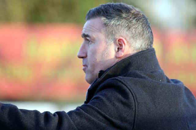 Banbury United manager Mike Ford NNL-180225-081522009