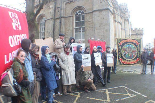 Stop the cuts protesters outside County Hall, Oxford, during OCC cabinet meeting to discuss 2019/20 budget. Picture by John Geoffrey Walker. NNL-190123-124103001