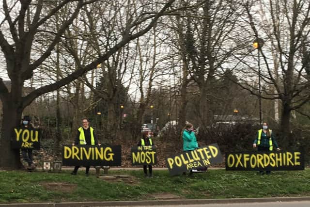 The pollution demonstration in Banbury. Photo: Cassi Perry NNL-190325-105813001