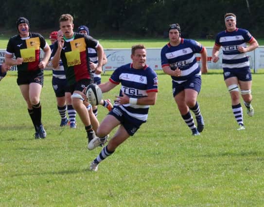 Tommy Gray goes on the attack for Banbury Bulls against Windsor. Photo: Simon Grieve